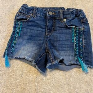 Cat & Jack girls size medium cut off jean shorts